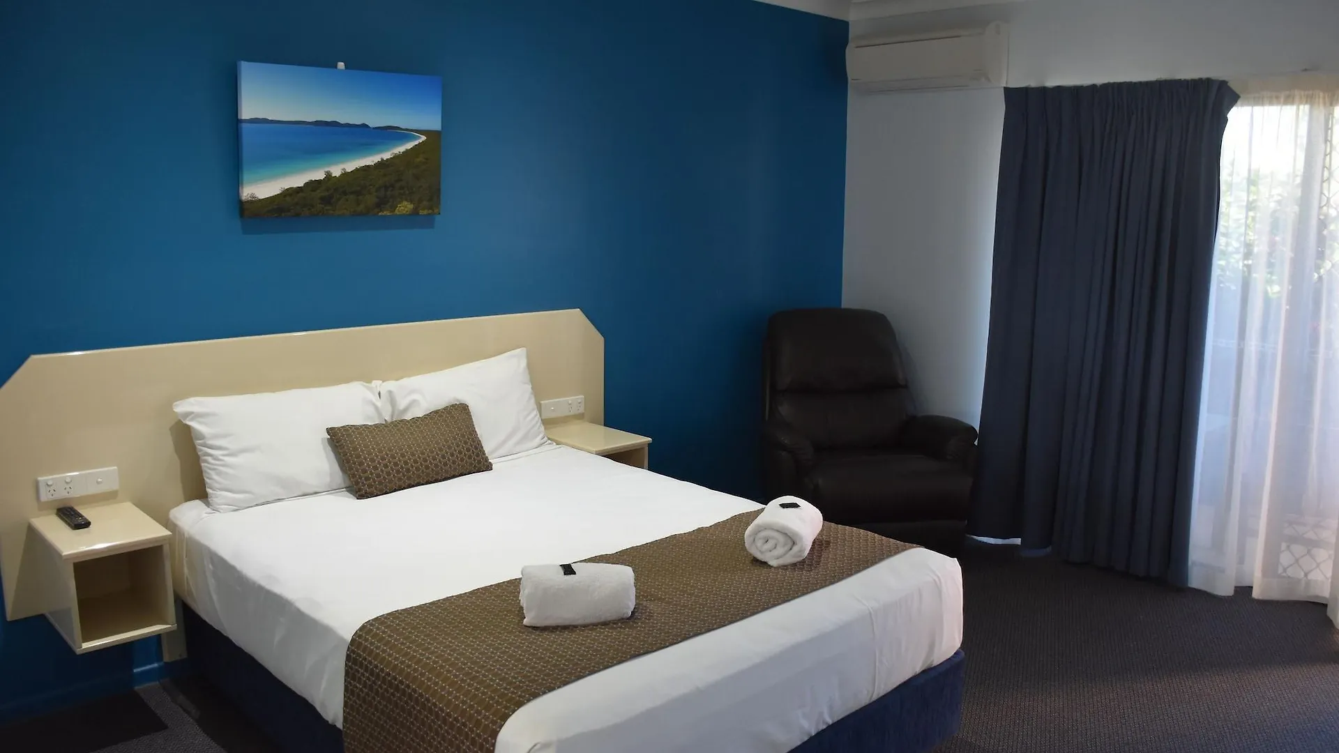 ****  Bluewater Harbour Motel Bowen Australia